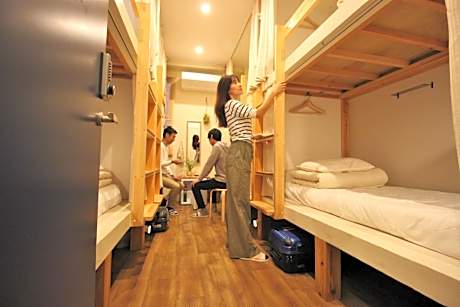 Bed in 8-Bed Mixed Dormitory Room