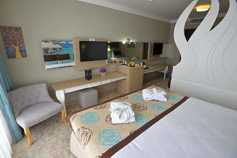 Hotel Izgrev Spa & Aquapark