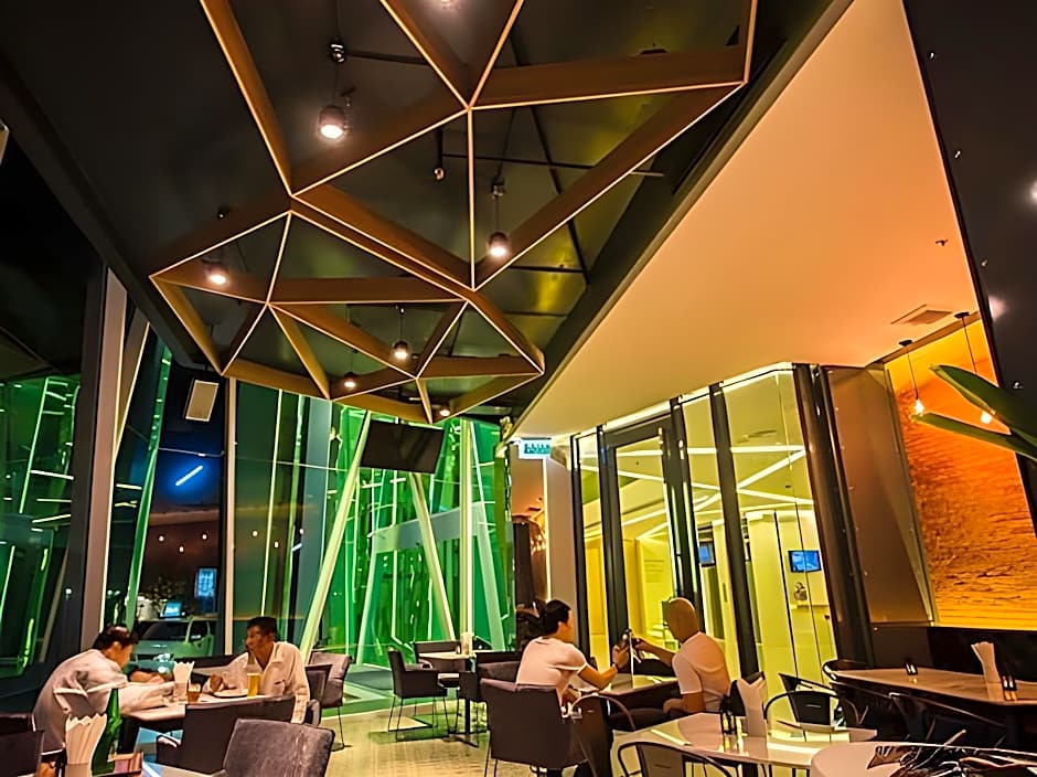 Crystal Hotel Hat Yai