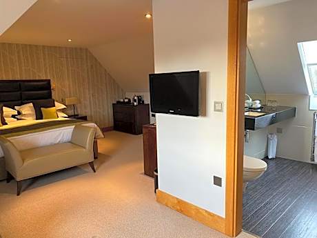 Luxury King Room