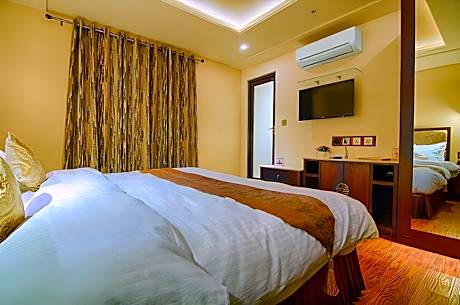 Heaven Deluxe Room