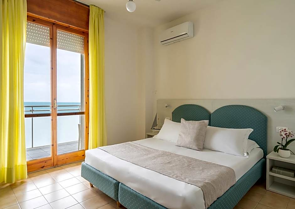 Hotel Embassy