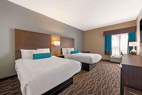 2 Double Beds Non Smoking Microwave, Refrigerator