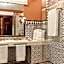 Alhambra Palace Hotel