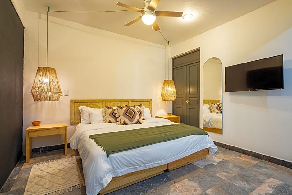 Sleeps 9, Outdoor Space, PingPong Table, in Villa