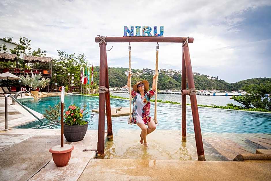 Binniguenda Huatulco & Beach Club