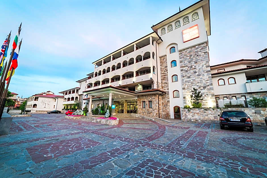 Helena Park - Ultra All Inclusive