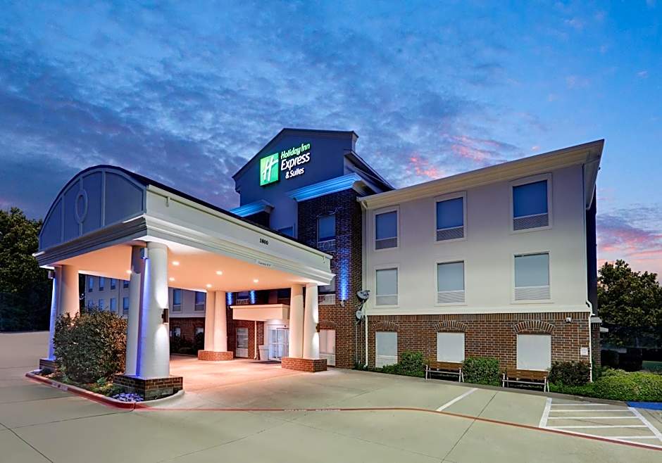 Holiday Inn Express Hotel & Suites Cleburne By IHG