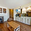 Oceanfront Views, Recently Renovated Kitchen,Pools