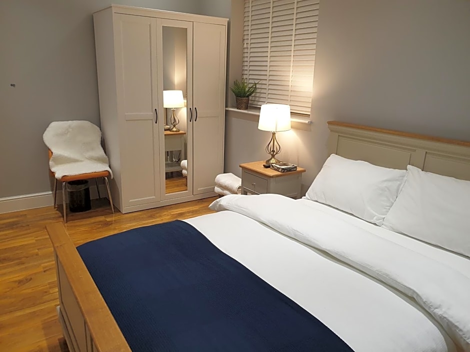 Arsenal Highbury & Islington Beautifully Presented