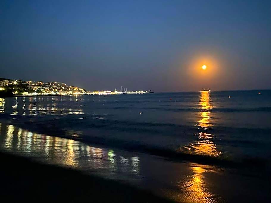 DELUXE Beach Apartment in Sveti Vlas