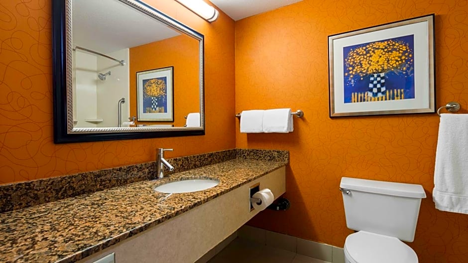 Best Western Plus Fresno Airport Hotel