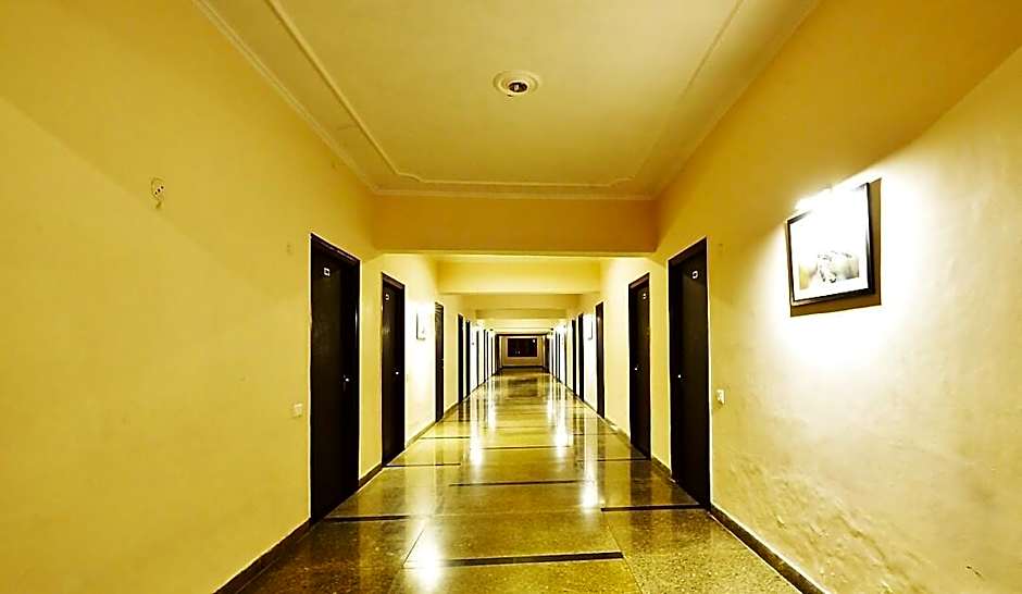 Geetanjali Hotel & Motel