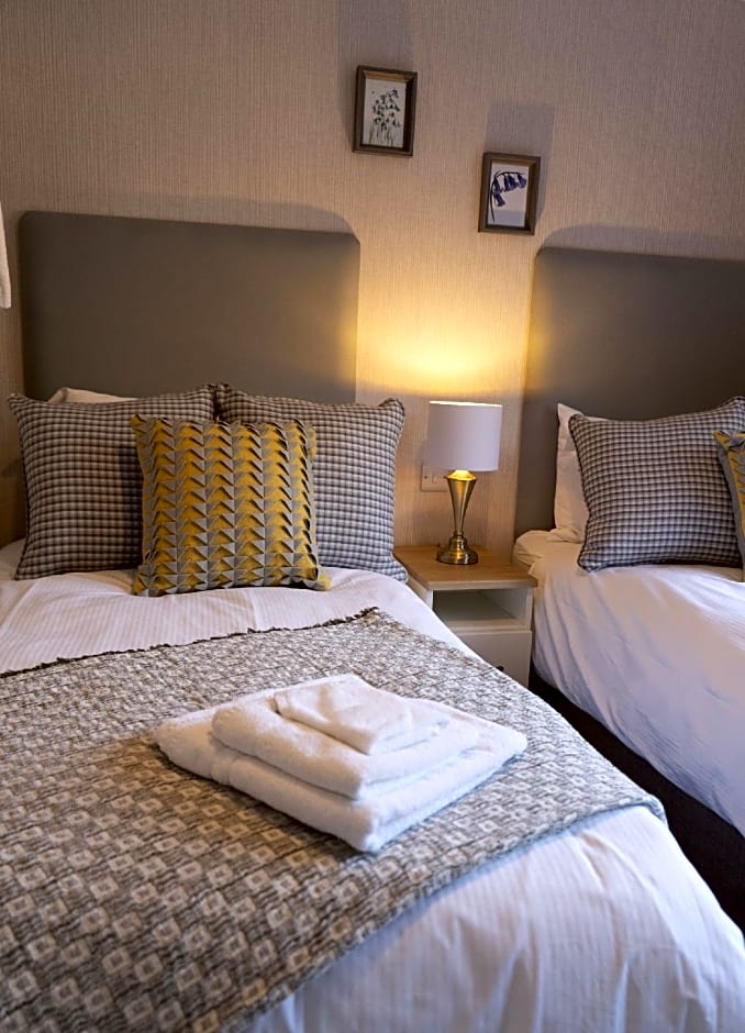 Hollicarrs - Bluebell Lodge