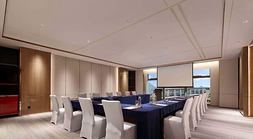 DoubleTree by Hilton Cangnan