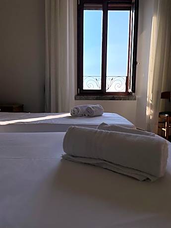 Double or Twin Room with Sea View