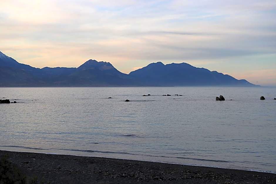 Sierra Beachfront Motel