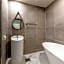 Brown-Dot Hotel Deokcheon