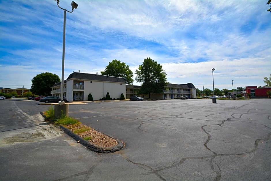 Motel 6-Wethersfield, CT - Hartford
