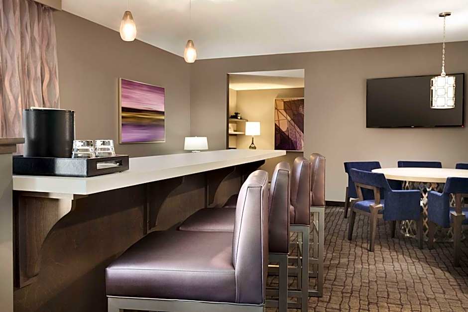 Embassy Suites by Hilton Charlotte Uptown