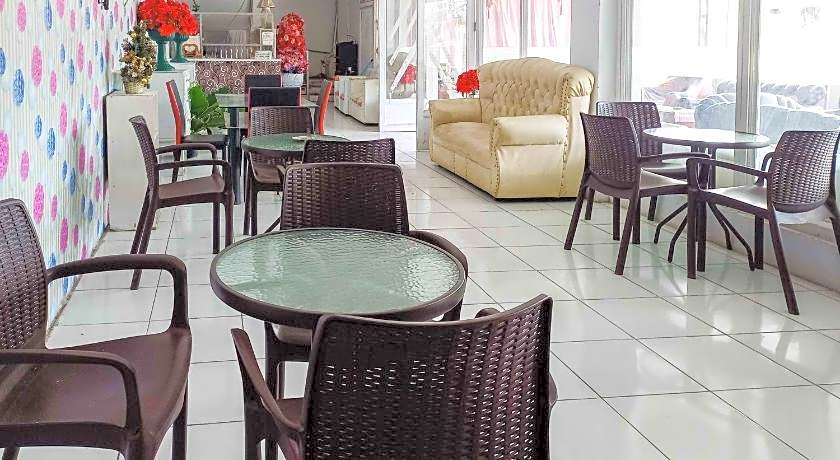 RedDoorz @ Lolak Bolaang Mongondow