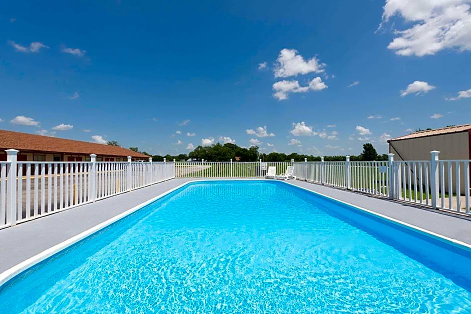 Americas Best Value Inn Chanute