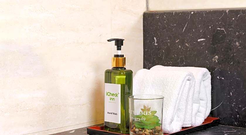 Icheck Inn Sukhumvit Soi 2