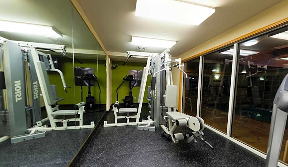 Country Inn & Suites by Radisson, Milwaukee Airport, WI