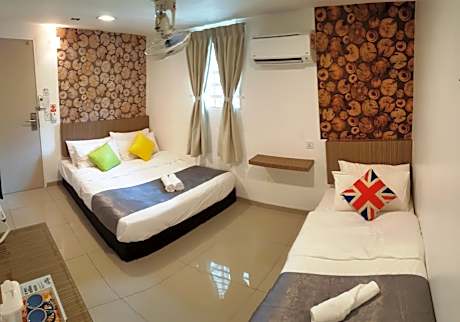 Deluxe Triple Room