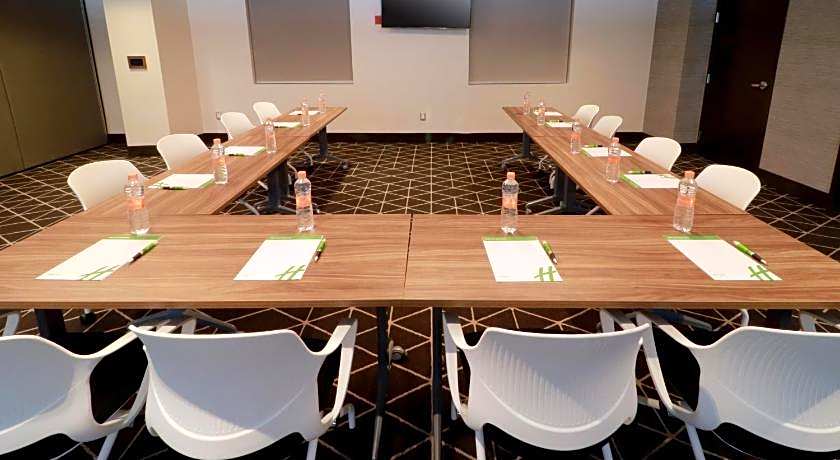 Holiday Inn Hotel And Suites Monterrey Apodaca Zona Airport By IHG