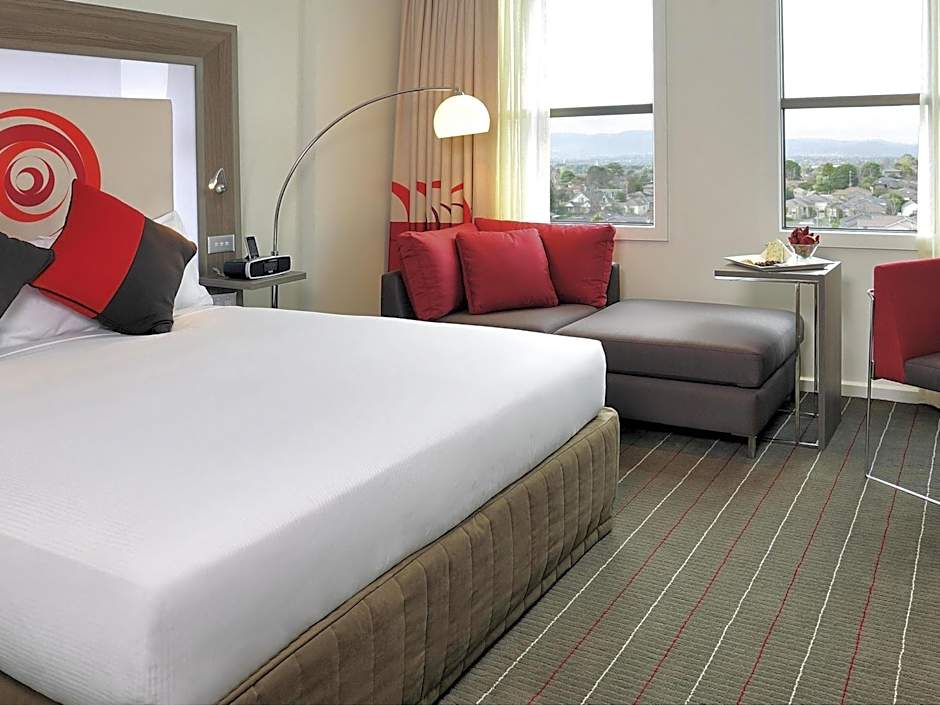 Novotel Melbourne Glen Waverley Hotel