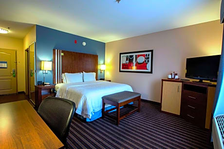 1 King Bed Nonsmoking