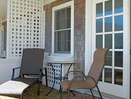 The Beachside At Nantucket