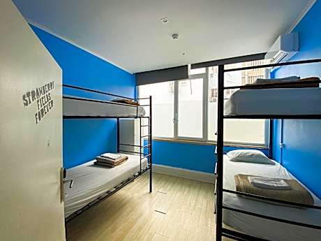 Bed in 4-Bed Mixed Dormitory Room