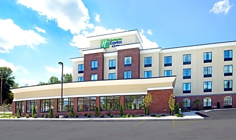 Holiday Inn Express & Suites Geneva Finger Lakes By IHG
