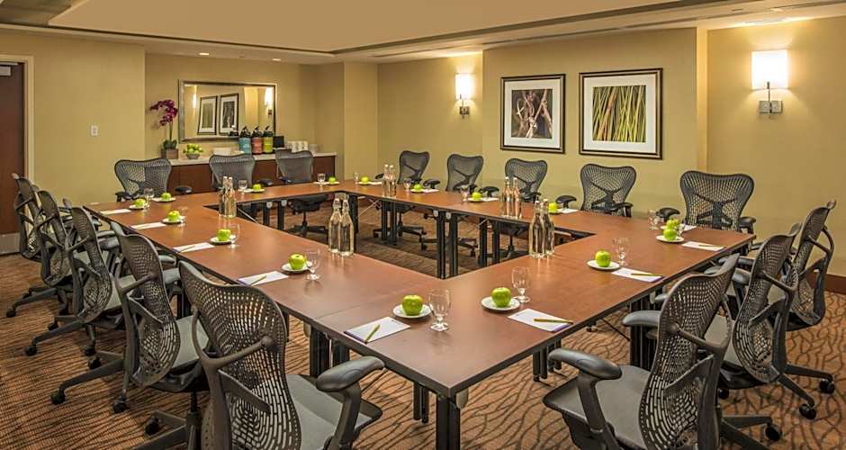 Hilton Garden Inn Alexandria Old Town National Harbor