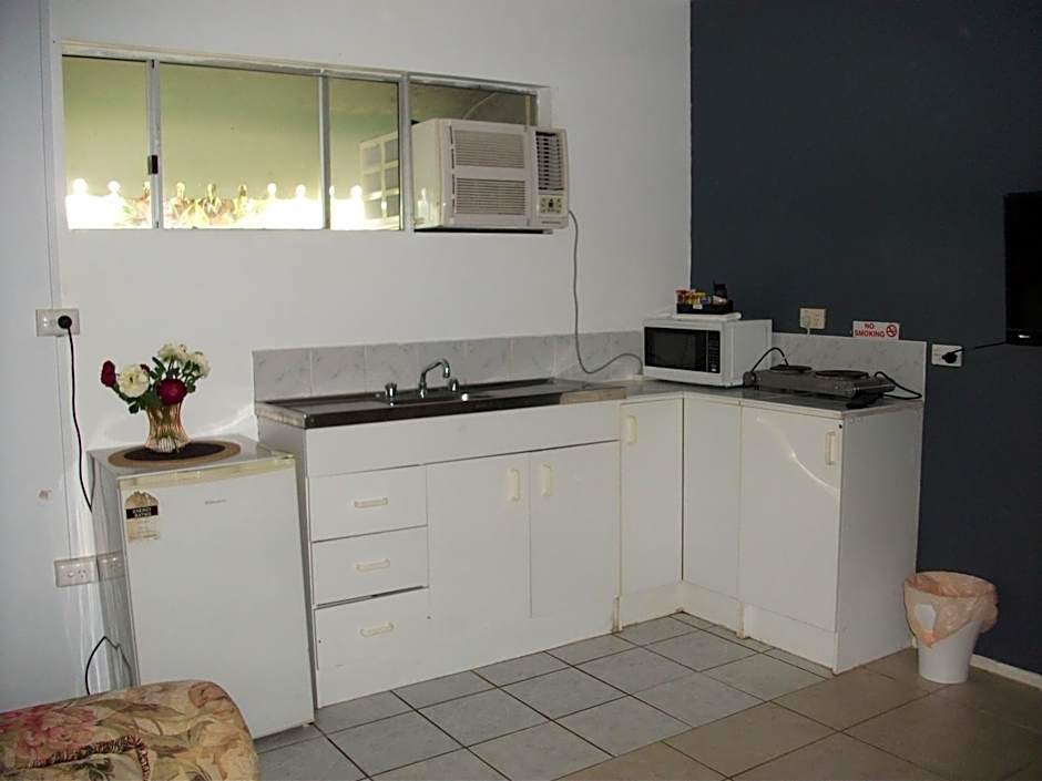 Beerwah Glasshouse Motel