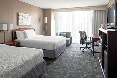 Queen Room with Two Queen Beds and Adapted Tub - Mobility and Hearing Accessible