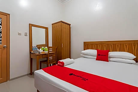 RedDoorz Syariah Plus @ Perintis Guesthouse Tasikmalaya