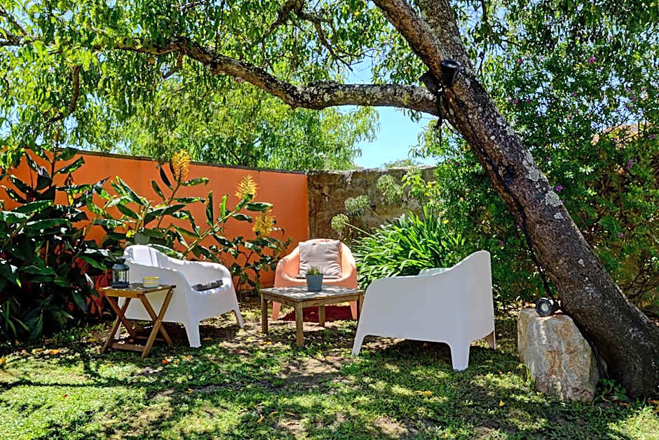 Peach Hostel & Suites