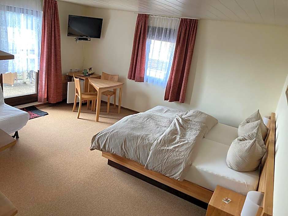 Hotel-Pension-Waldblick