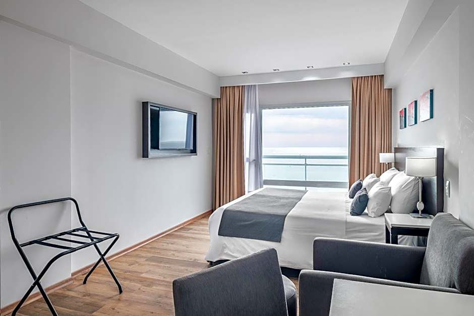 Dazzler by Wyndham Puerto Madryn