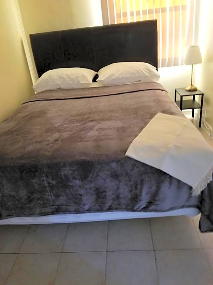 Pads on Pasadena Ave