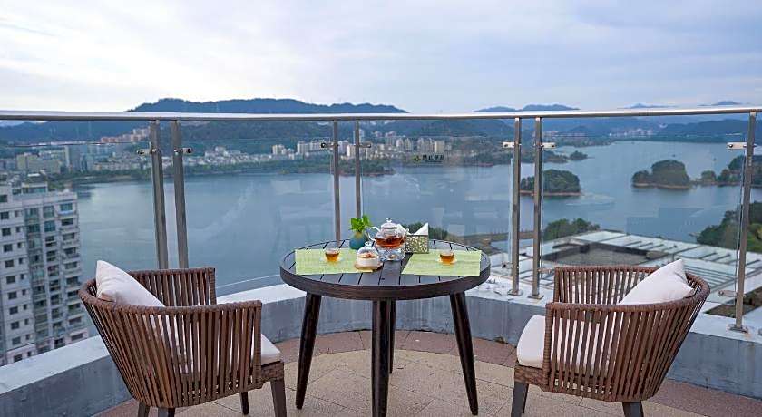 Holiday Inn One Thousand Island Lake By IHG