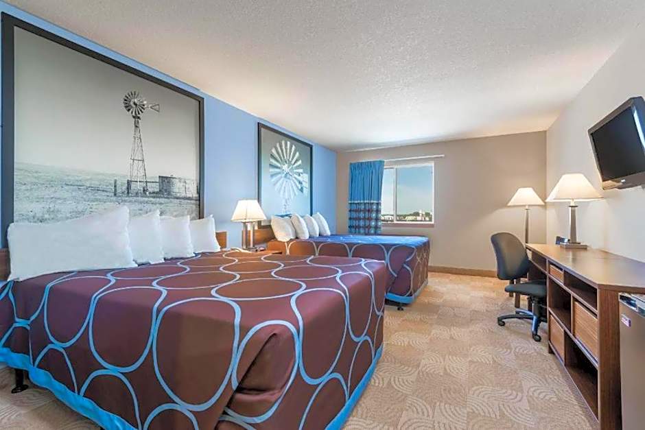 Super 8 by Wyndham Beloit