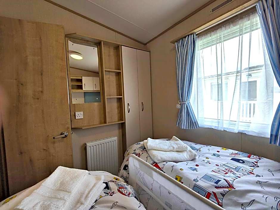 Premium Holiday Home in The New Forest at Hoburne Bashley - Leisure Passes Available to Purchase