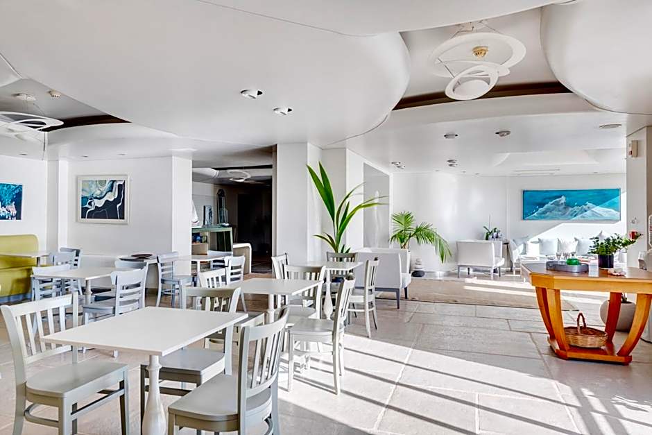 Kouros Art Hotel (Adults Only)