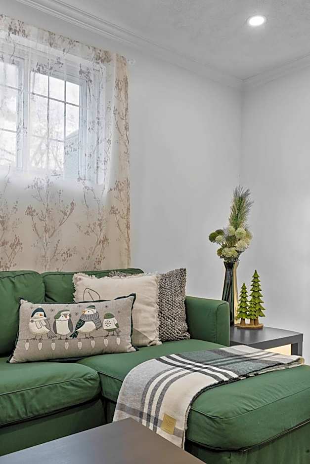 Spacious Urban Cabin in West Montreal - 4BR