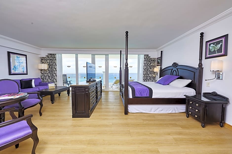 Photo 1 of 3 of Suite, Sea View