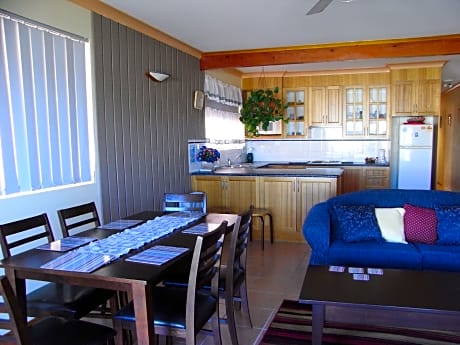2 Bedroom
